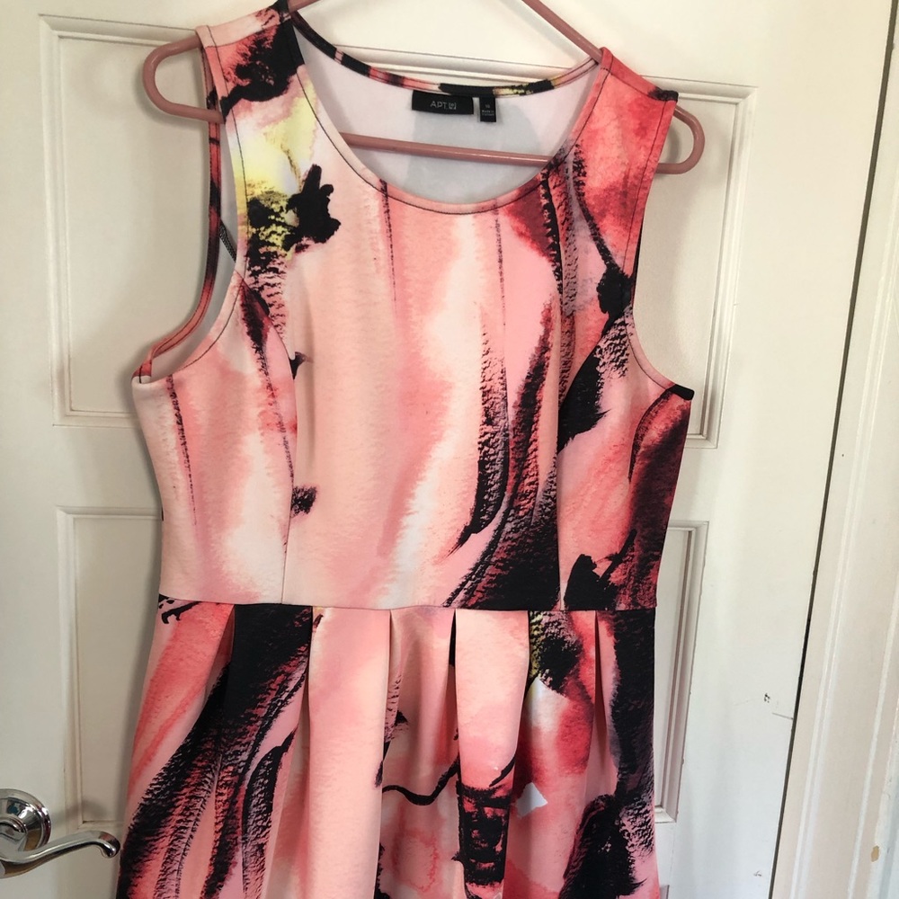 Apt 9 Pink Dress with pockets- breezy material!